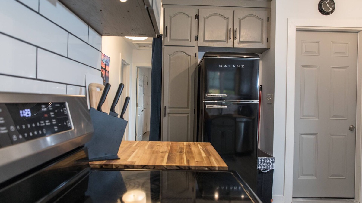 Sudbury House | Modern/Retro Cozy Home in the Minnow Lake area
