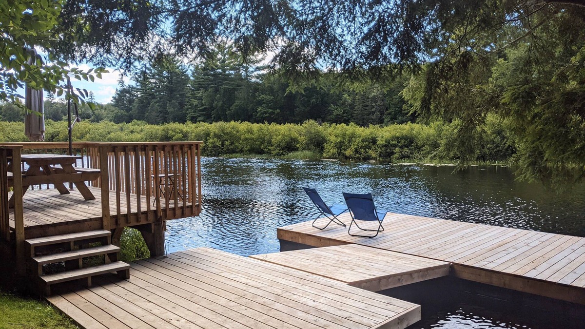 Algonquin Highlands Cottage | Modern Riverside Cottage on the edge of Algonquin Park