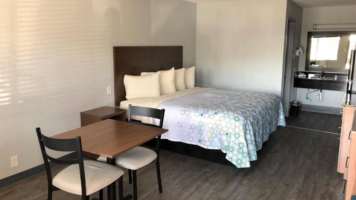 San Antonio Hotel | Modern Room Near Downtown – Perfect for Extended or Short City Stays