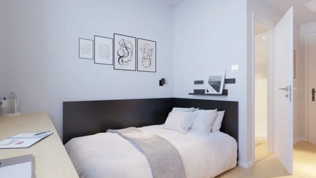 Milagrosa Apartment | Modern Room with High-Speed Wi-Fi in Pamplona