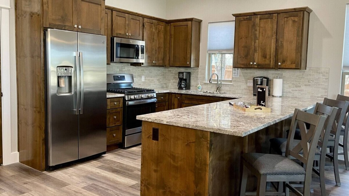Nemo House | Modern Rustic Haven at Twin Canyons Longhorn Ranch