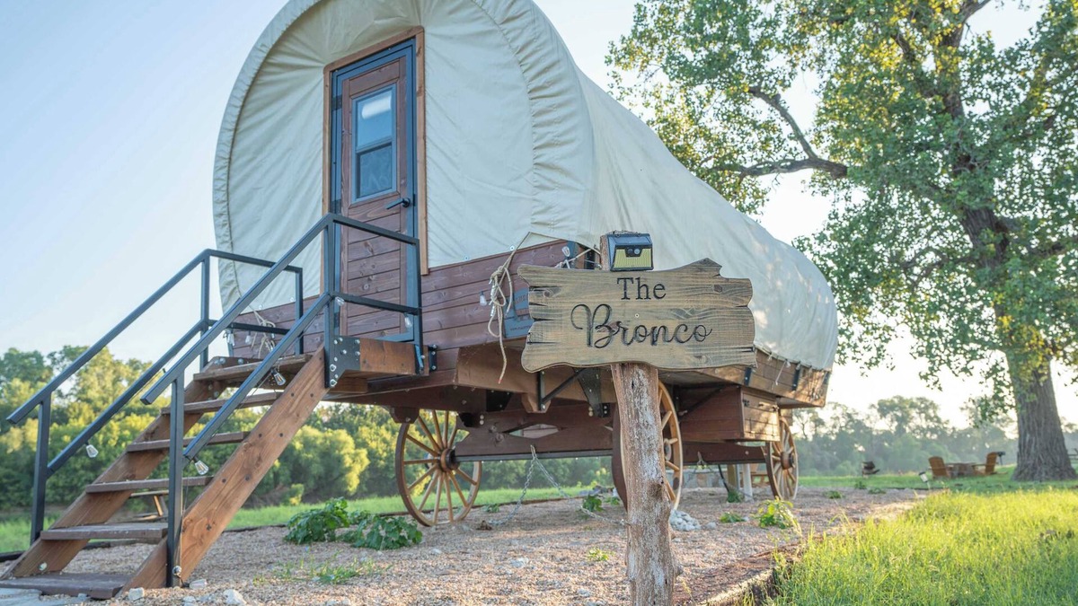 Satin House | Modern Rustic West Wagon_Spacious_Views