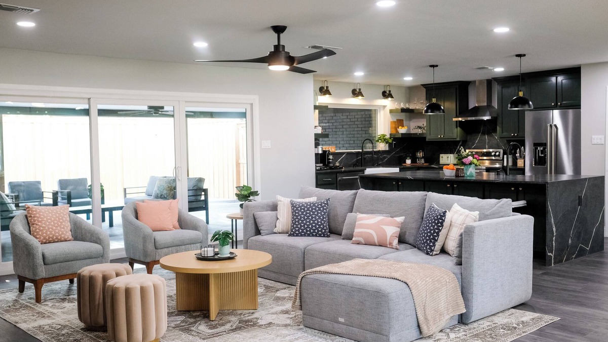 Midland House | Modern & Serene Home in Midland - Fast WiFi, King Beds, RO, Gazebo, & Firepit