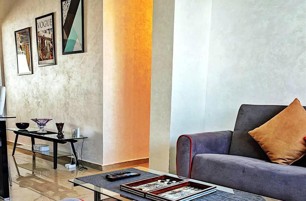 Hjar Ennhal Apartment | Modern serenity in elegant flat