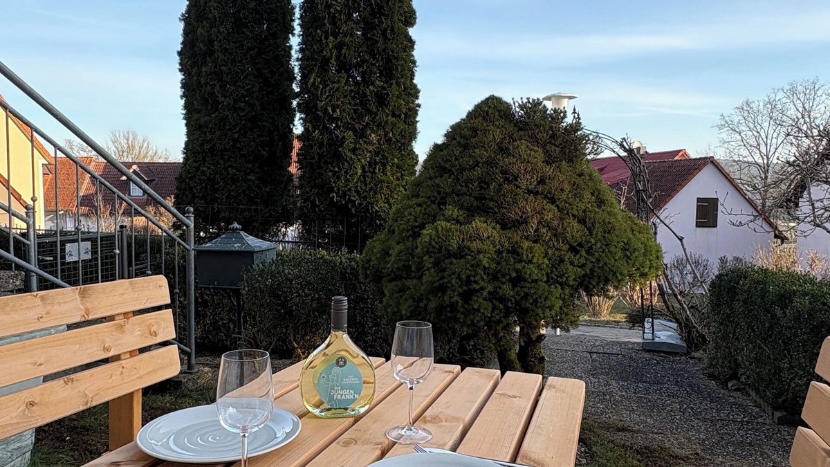 Thannhausen Apartment | Modern serviced apartment/apartment Franken Idyll
