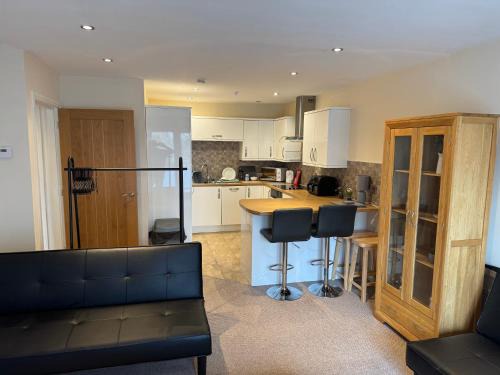 Upholland Apartment | Modern, sleeps 5, parking, semi rural, Upholland