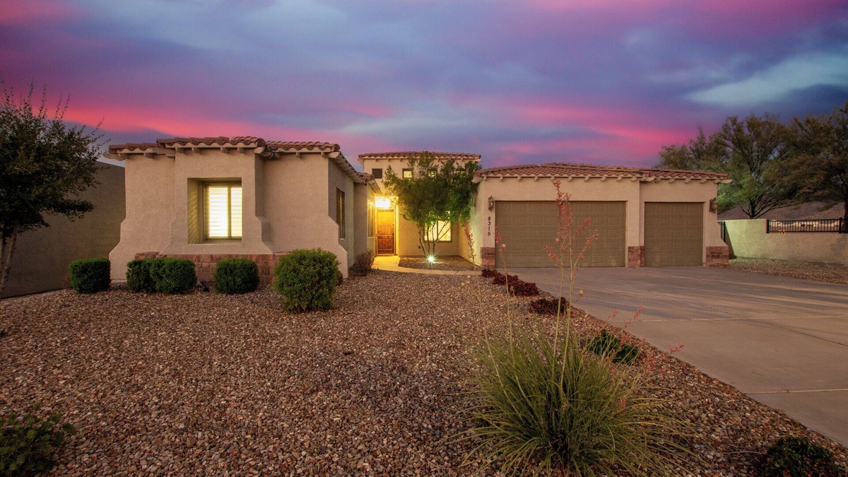 South Mountain House | Modern South Mountain Heated Pool Trails Fire Pit