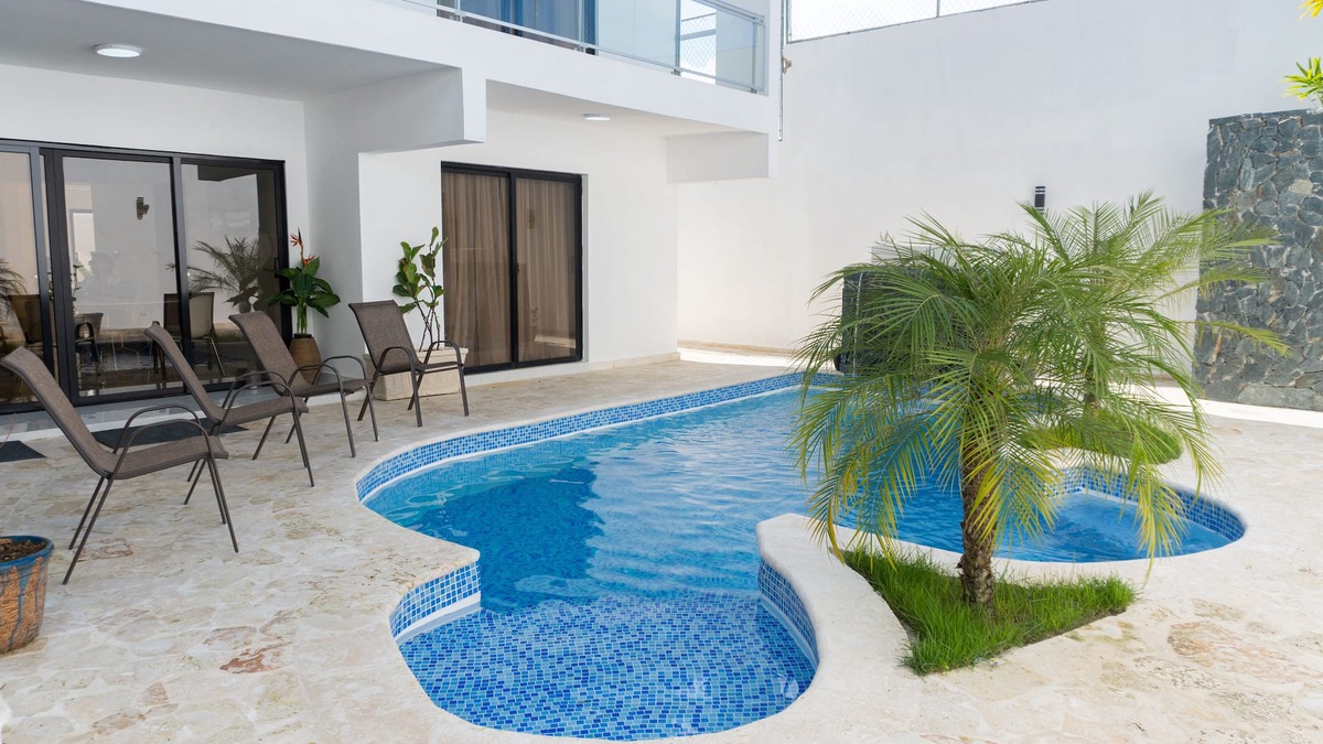 Ciudad Modelo Mirador Norte Villa | Modern Spacious 5 bedroom villa, Van & driver included n
