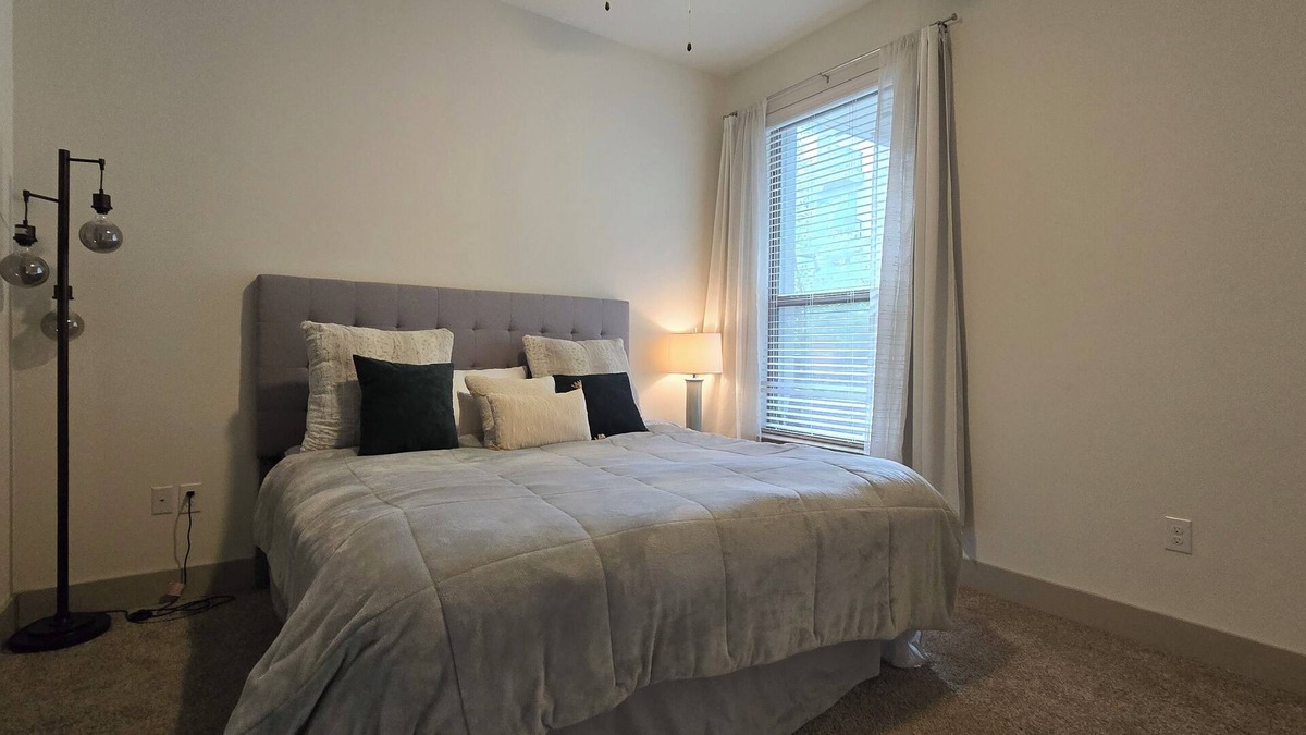 Richardson House | Modern & Spacious 1BR/BA in North DFW. Border between Plano and Richardson.
