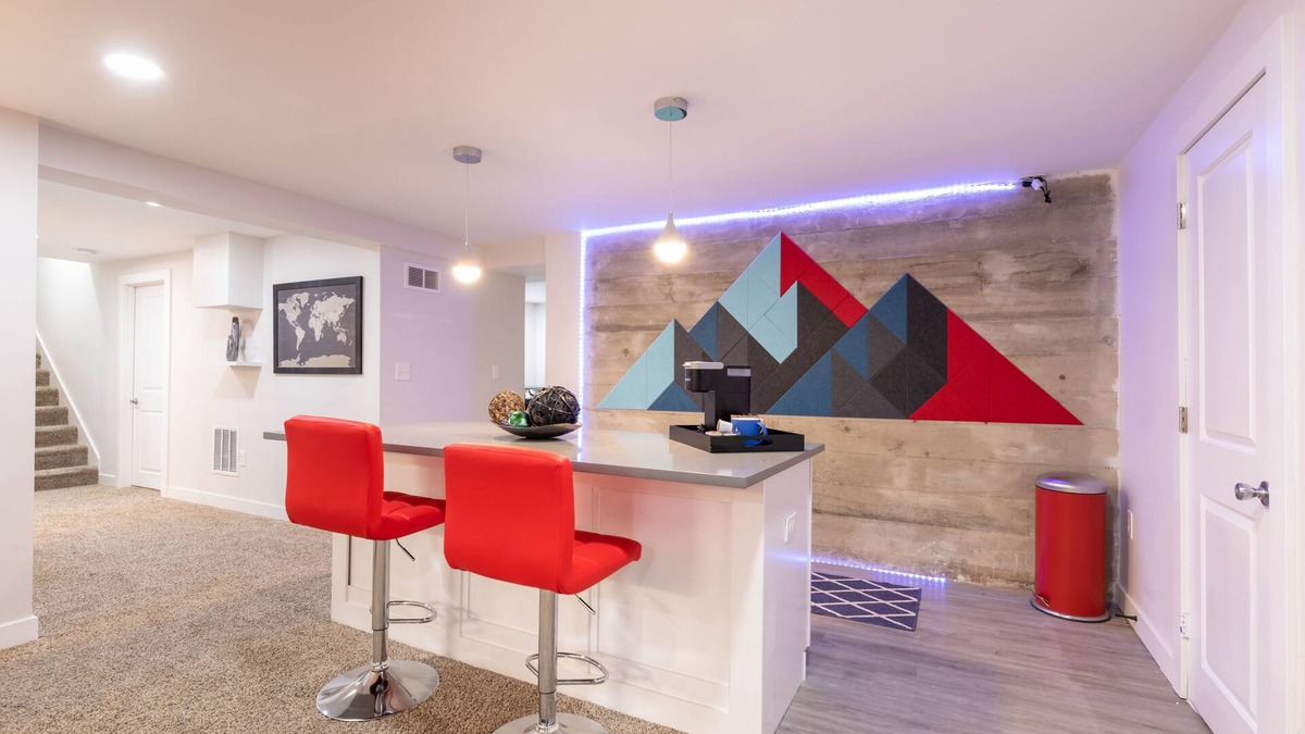 Southeast House | Modern & Spacious 2 bed/2 bath Close to DU