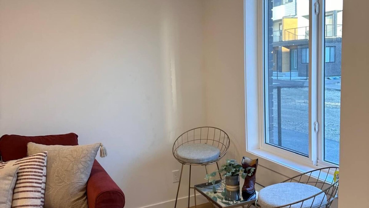 Calgary House | Modern & Spacious 2BR 2BA Home 1HR from Rockies in Calgary