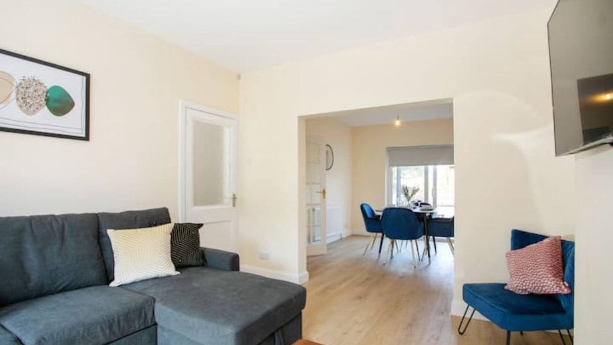 Derby House | Modern & Spacious 3 Bed House