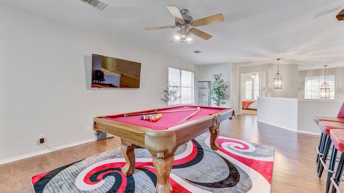 Deer Creek Ranch House | Modern Spacious 6BD/3.5BA Home w/Pool Table & BBQ