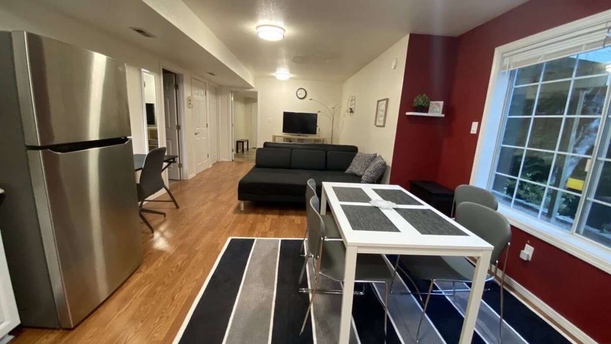 Corvallis House | Modern, Spacious, and Private 1BR Suite