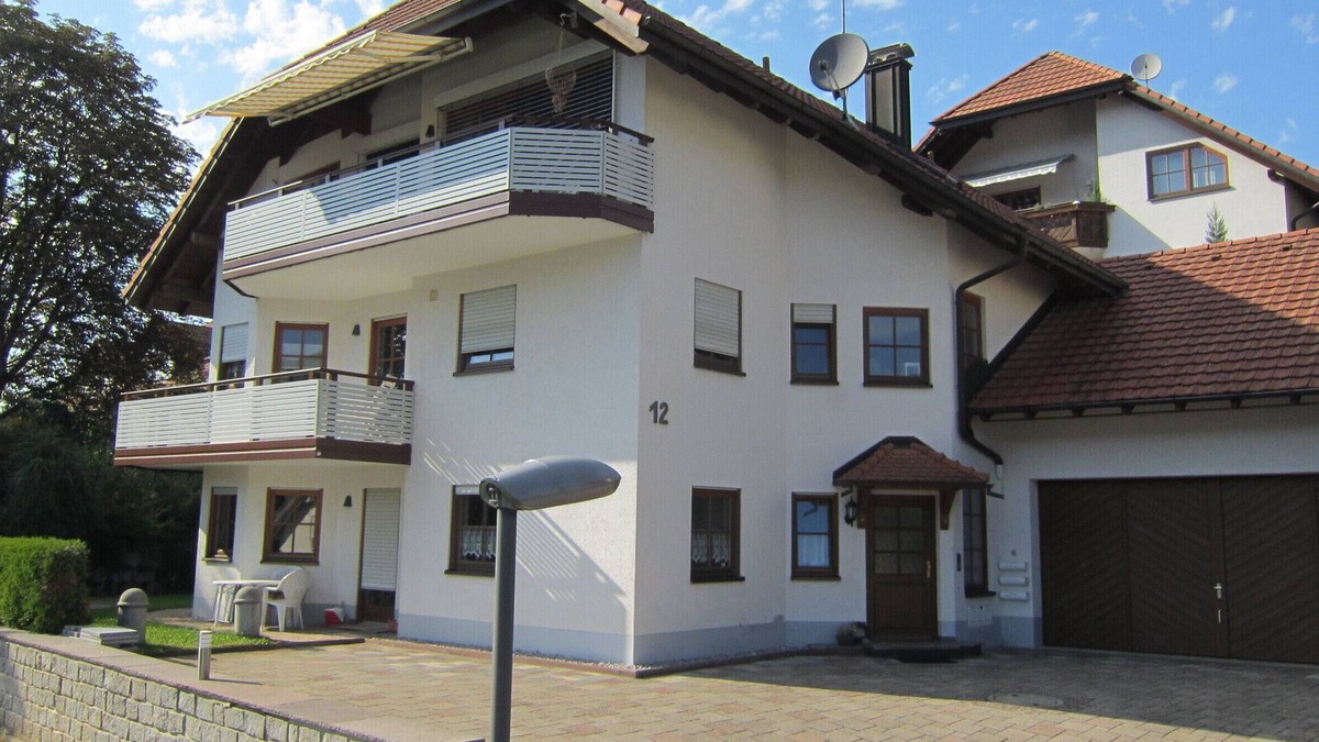 Kandern Apartment | Modern spacious apartment in a quiet south-facing slope.