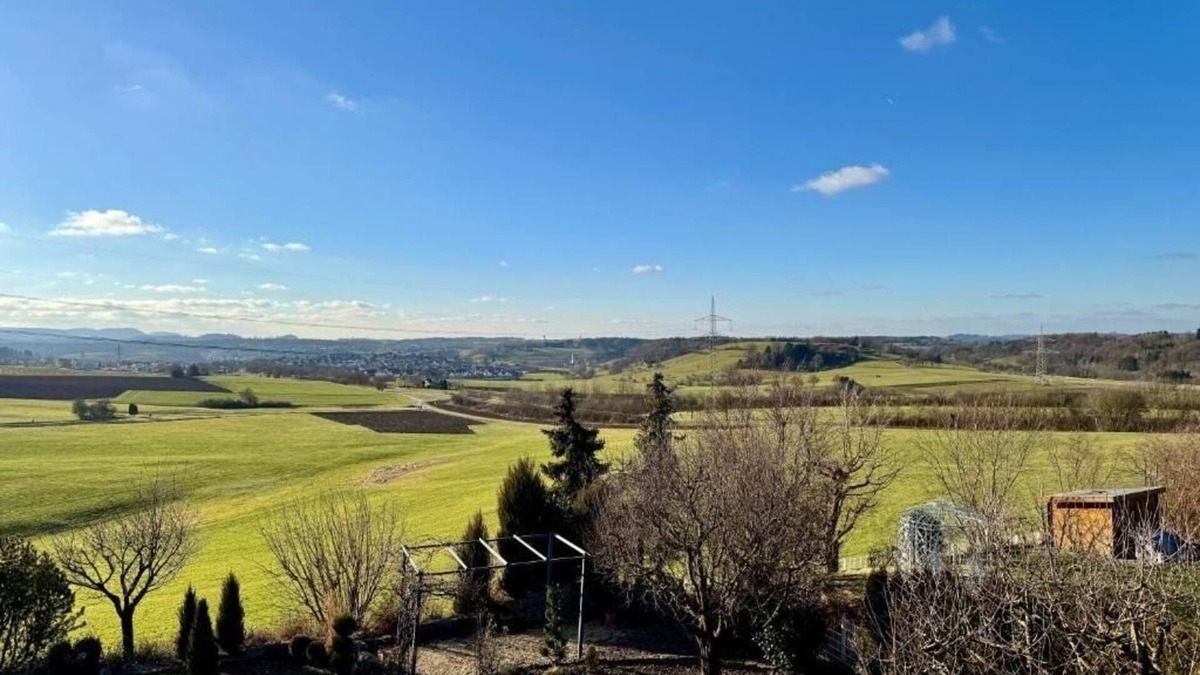 Aalen Apartment | Modern, spacious apartment with a great view