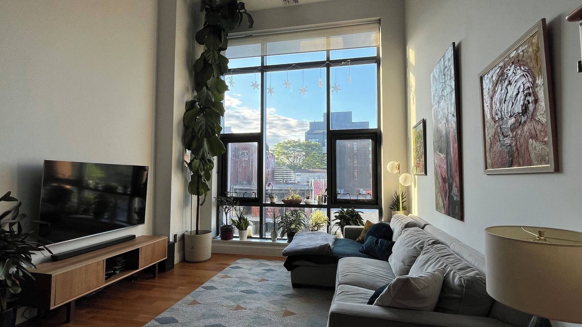 Greenpoint Apartment | Modern & spacious family friendly apartment in Greenpoint. Rooftop w city views.