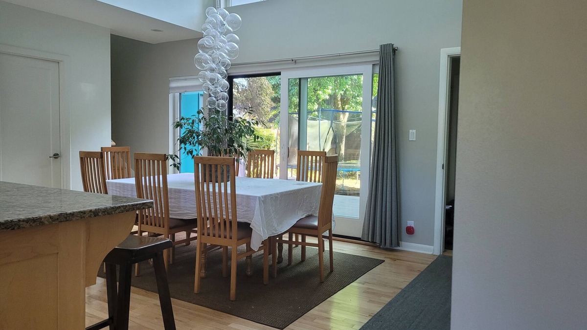 Haller Lake House | Modern, spacious five bedroom home on quiet street