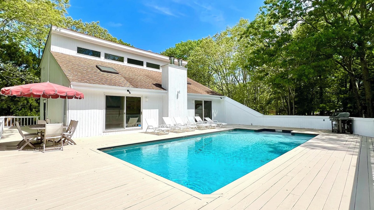 Springs House | Modern & Spacious, Heated Pool, Gas Grill, Wine Cellar. Bike To Sandy Beaches!
