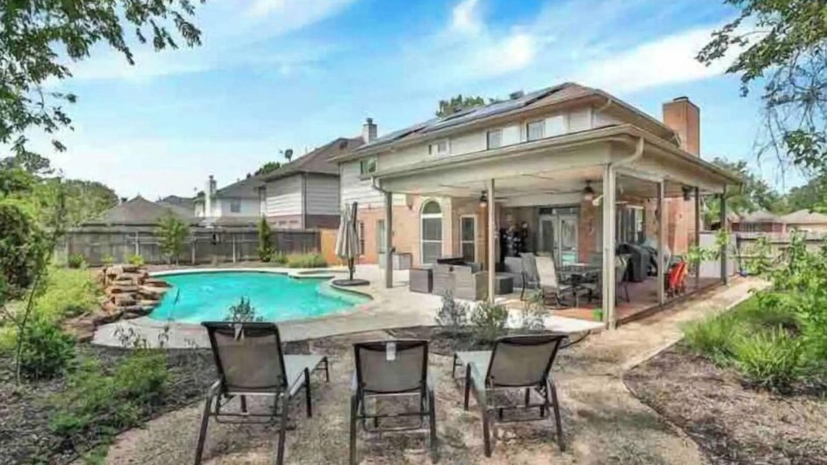Cypress House | Modern Spacious Heated Pool & Hot Tub Paradise Home.