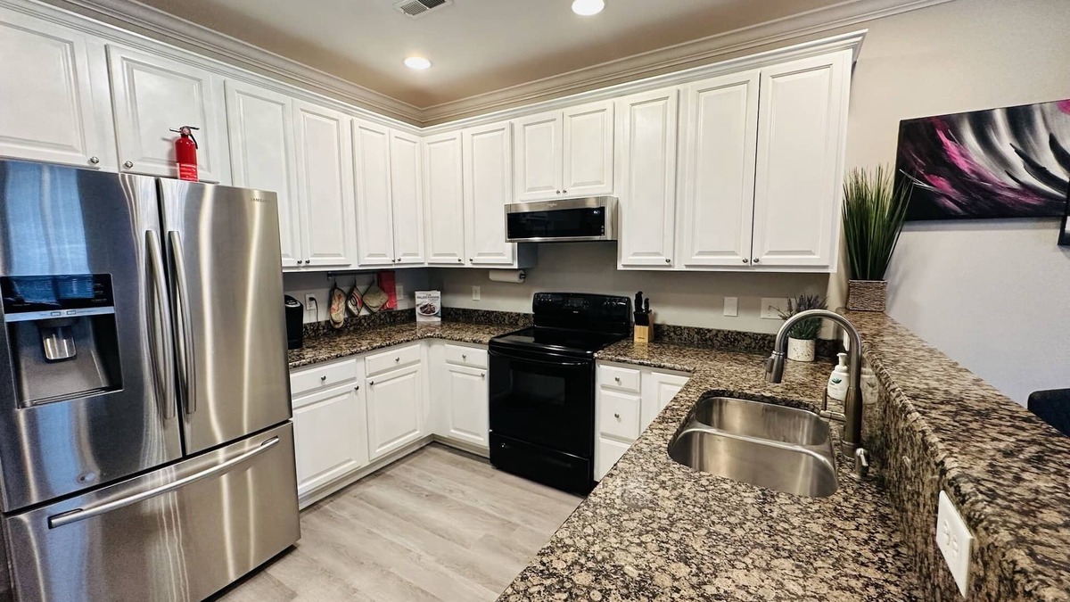 Fayetteville House | Modern & Spacious in the Heart of Fayetteville: Extended Stays Welcome