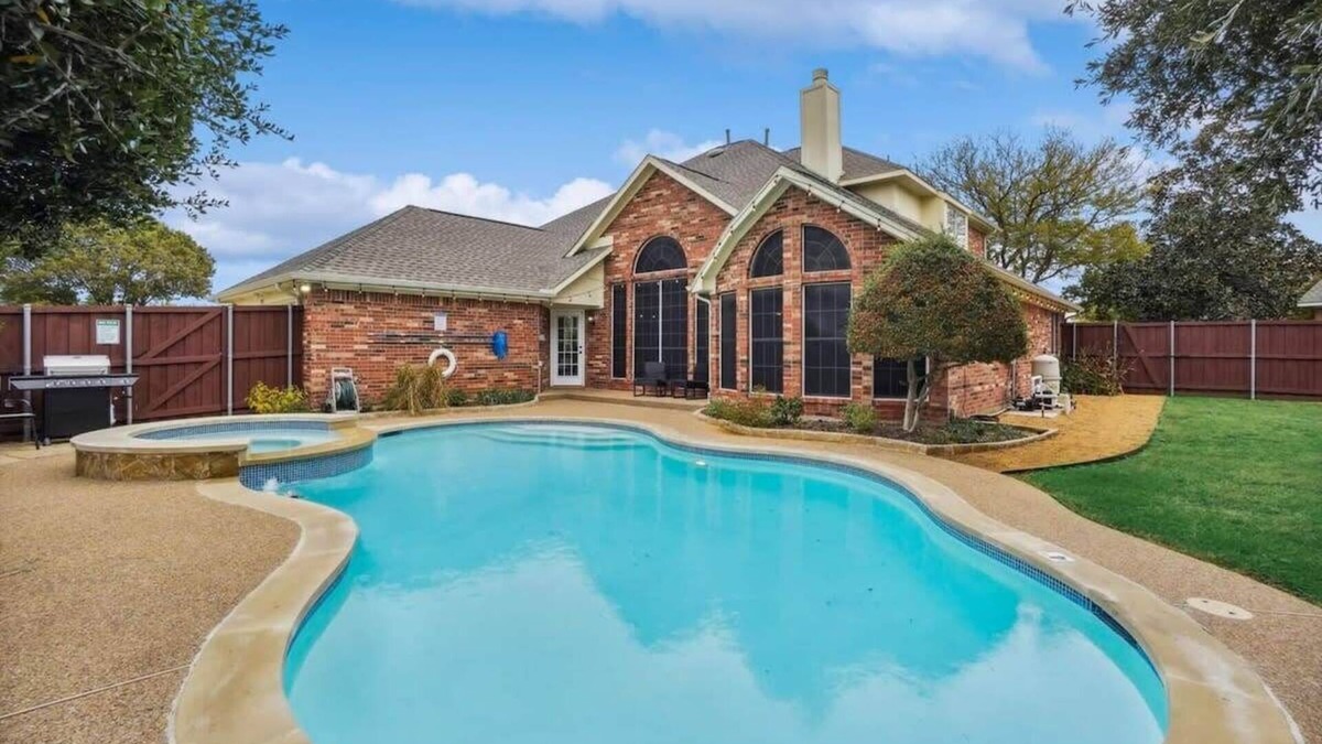 Rowlett House | Modern, Spacious - Pool & Backyard Oasis & Cinema