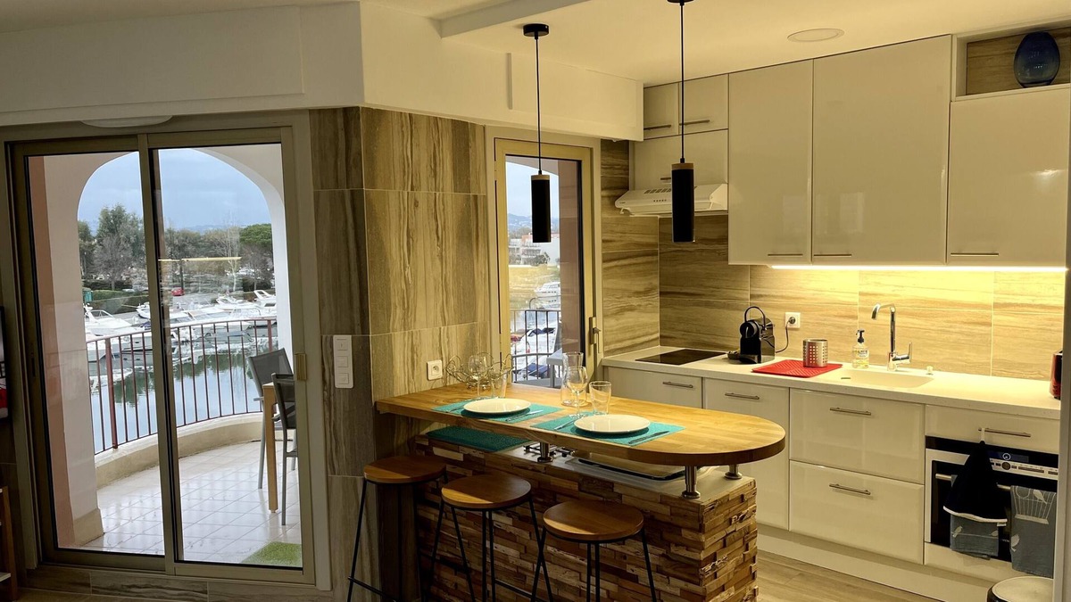 Mandelieu-La-Napoule Apartment | Modern Studio - Port of Mandelieu - Near Sea