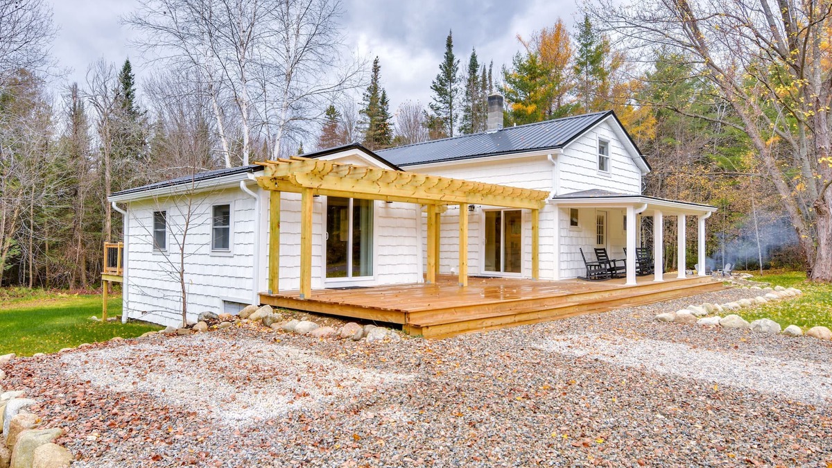 Stark House | Modern Stark Home w/Game Room, Grill & Fire Pit