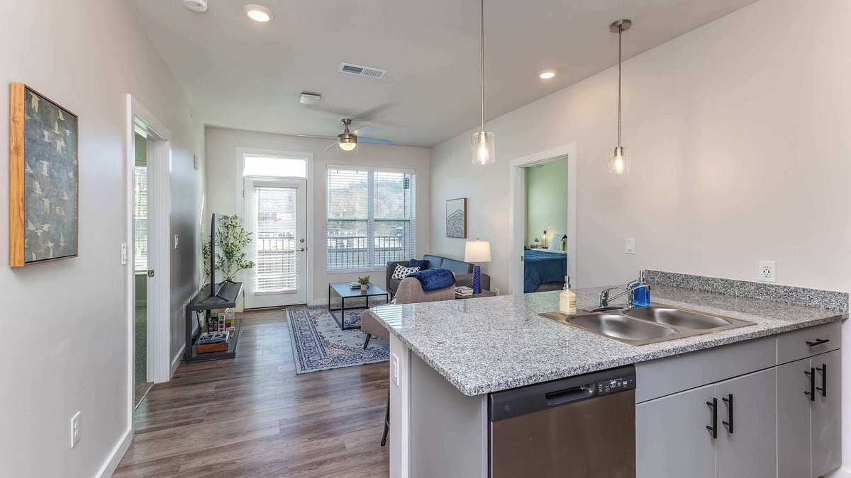Cincinnati Apartment | Modern Stay Close to Dining & Entertainment
