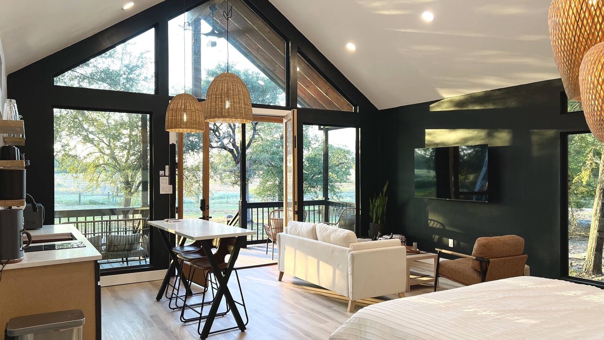 Cedar Creek Cabin | Modern stay on a relaxing ranch with friendly animals to pet and feed.