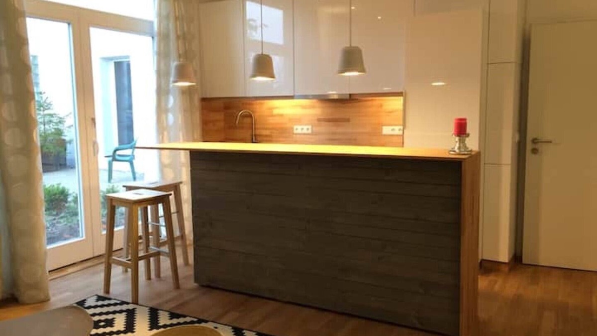 Cortendorf Apartment | Modern studio apartment close to the town, forest and Veste Coburg