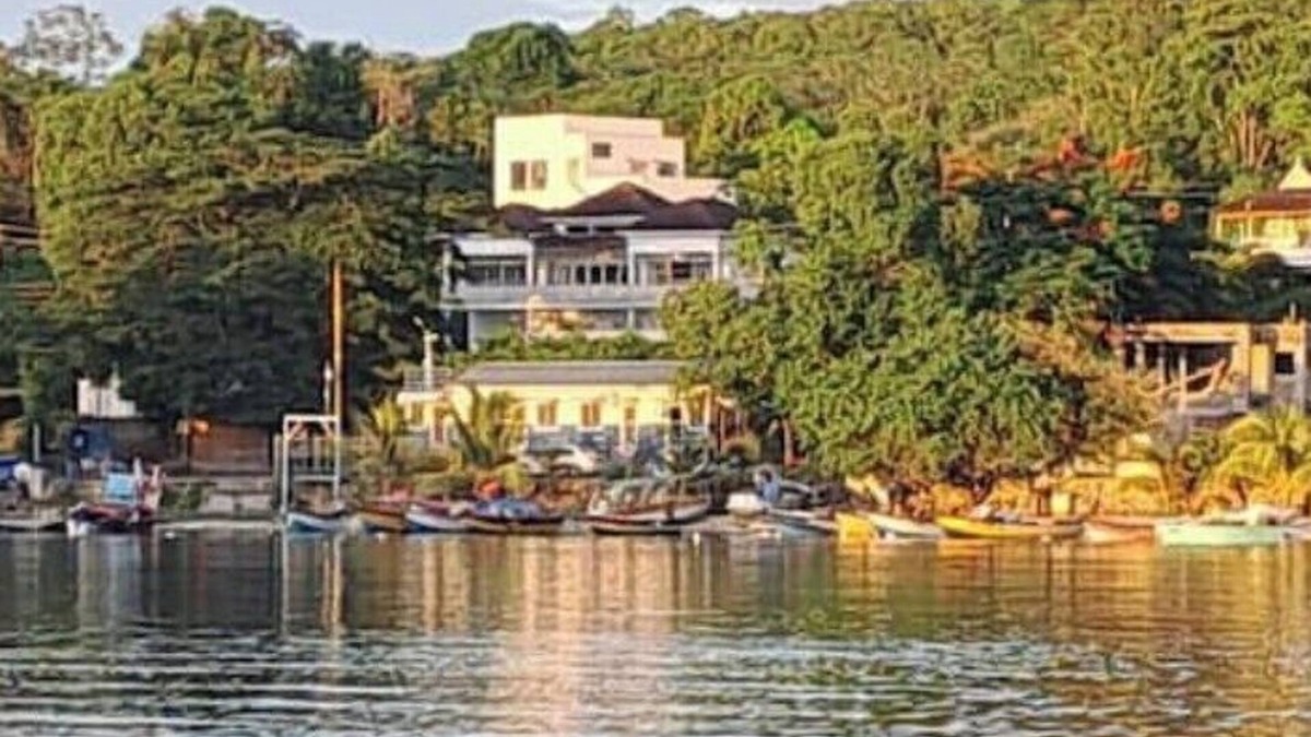 Oracabessa House | Modern studio beside Oracabessa Bay. A retreat in the heart of the community.