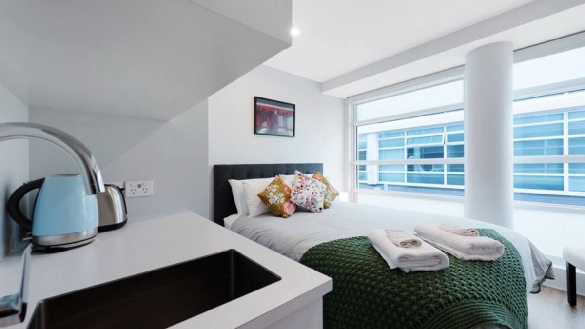 Te Aro Apartment | Modern Studio in Pinnacles on Victoria St