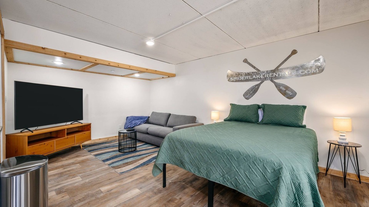 Mayfield Condo | Modern Studio in Beach Resort near TC