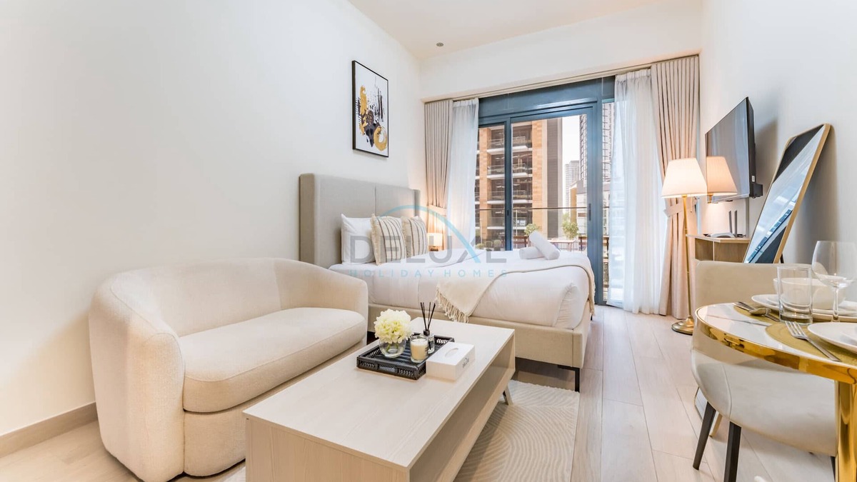 Nad Al Sheba Apartment | Modern Studio Near Downtown Dubai, Few Mins Walk to Hartland Greens Park by Deluxe Holiday Homes