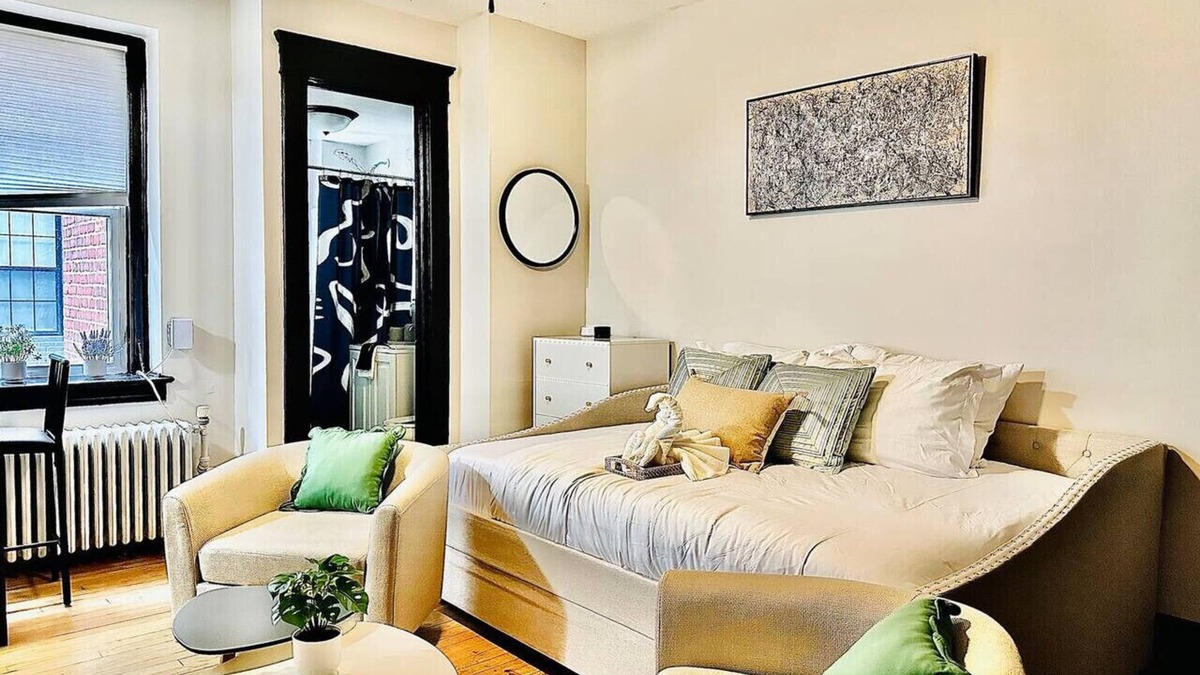 Dwight Apartment | Modern Studio Near Yale