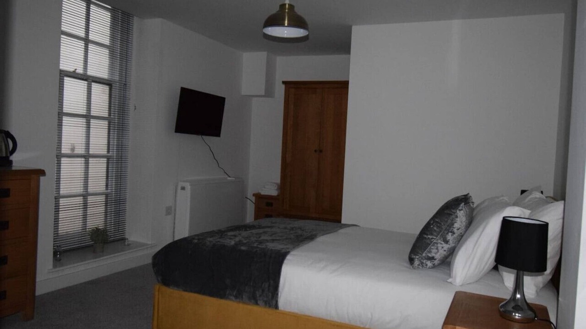 Worksop Apartment | Modern studio retreat in Worksop