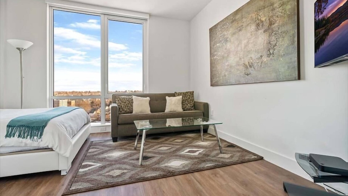 White Plains Apartment | Modern Studio | Upscale Amenities | Kitchen & Laundry