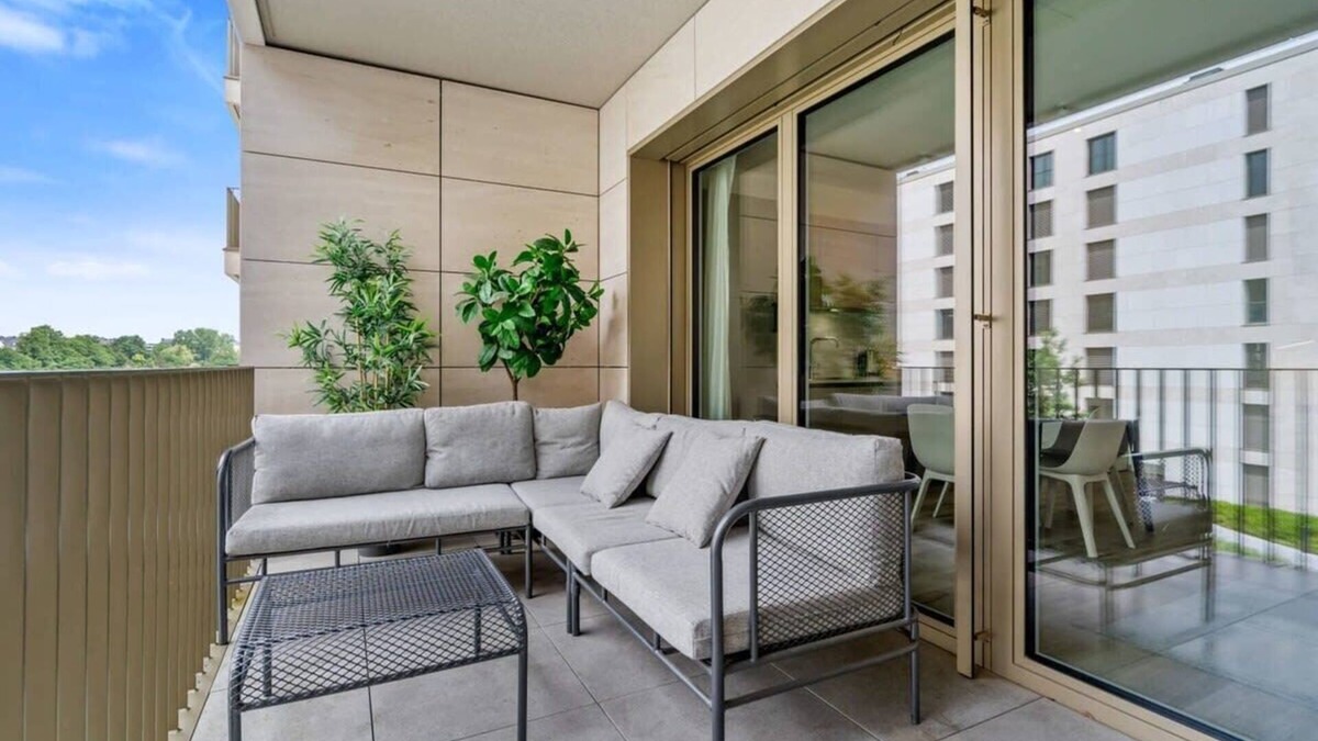 Gasperich Apartment | Modern Studio with Balcony near Cloche d'Or
