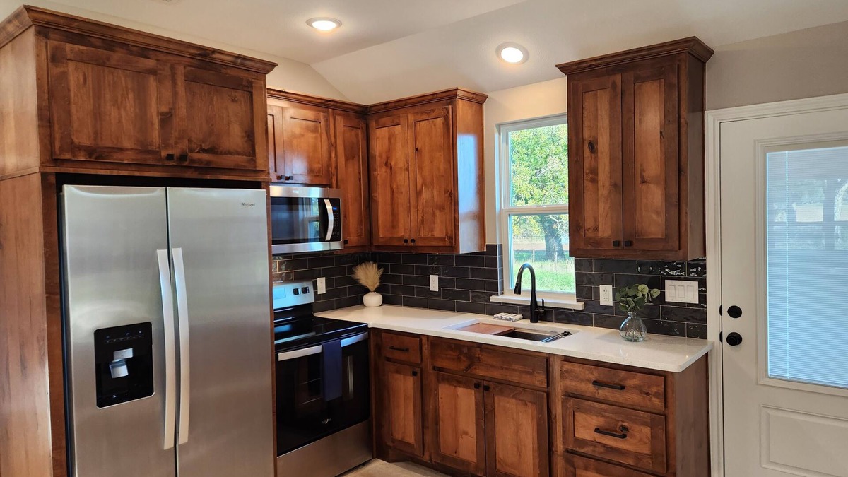 Lometa Cabin | Modern-style cabin, located in rustic farmland near Bend, TX.