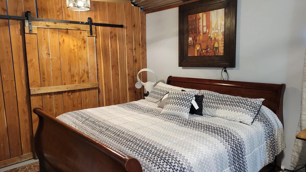 Kempner Cabin | Modern Style Cabin with deck to watch ranch animal