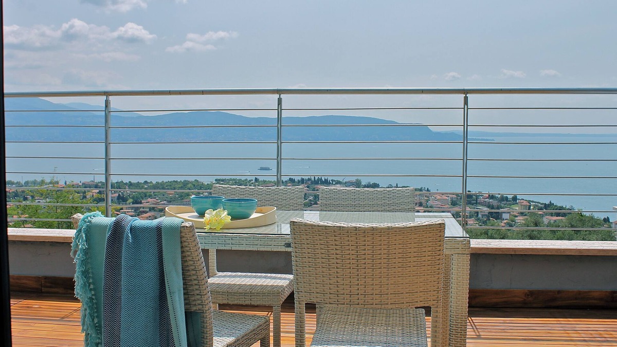 Toscolano Maderno Apartment | Modern style apartment limonaia, with magnificent views of the lake and a large swimming pool