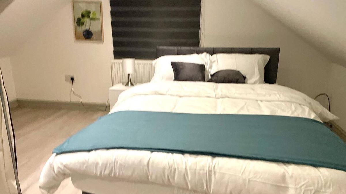 Carcroft House | Modern Stylish 3 Bedroom Detached House Doncaster