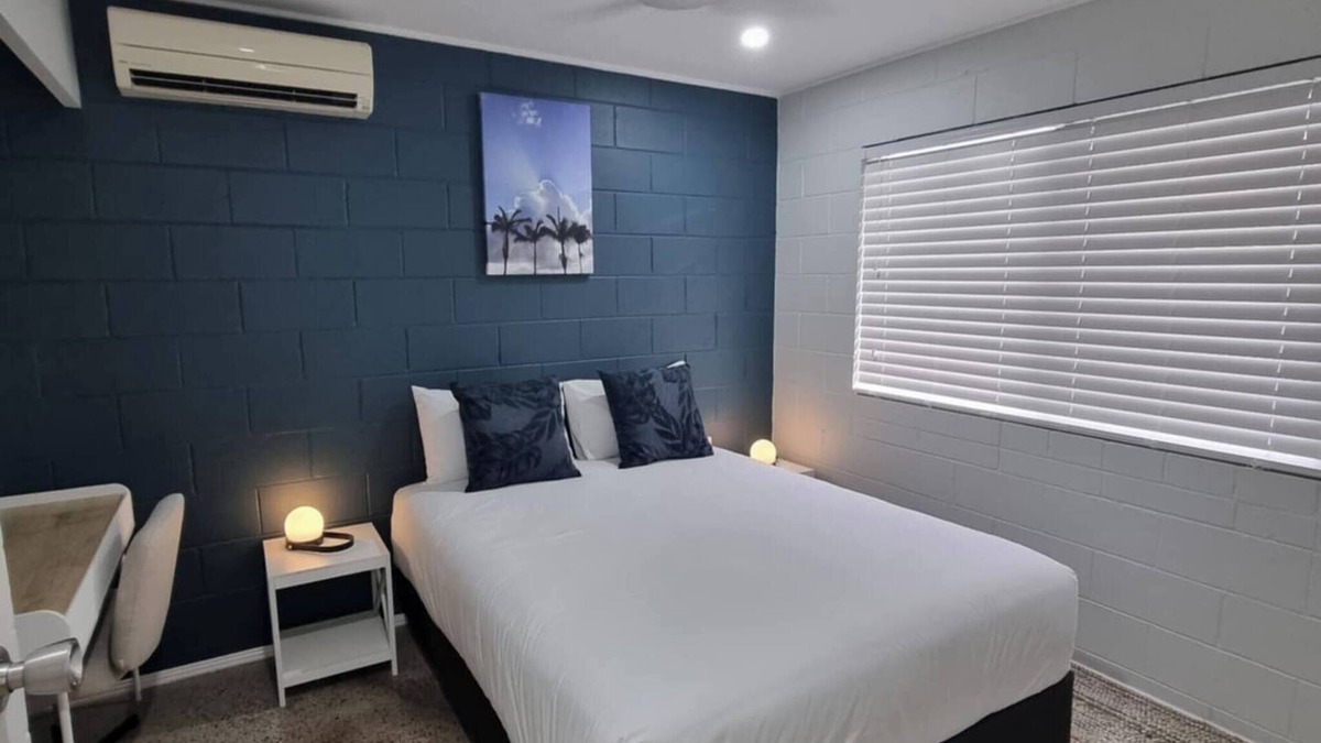 Kirwan Apartment | Modern Stylish Apartment