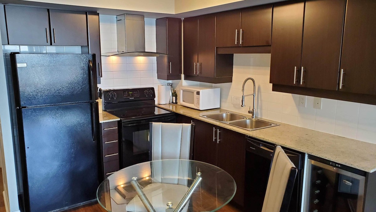 Scarborough Condo | Modern Stylish Condo in the Heart of Scarborough