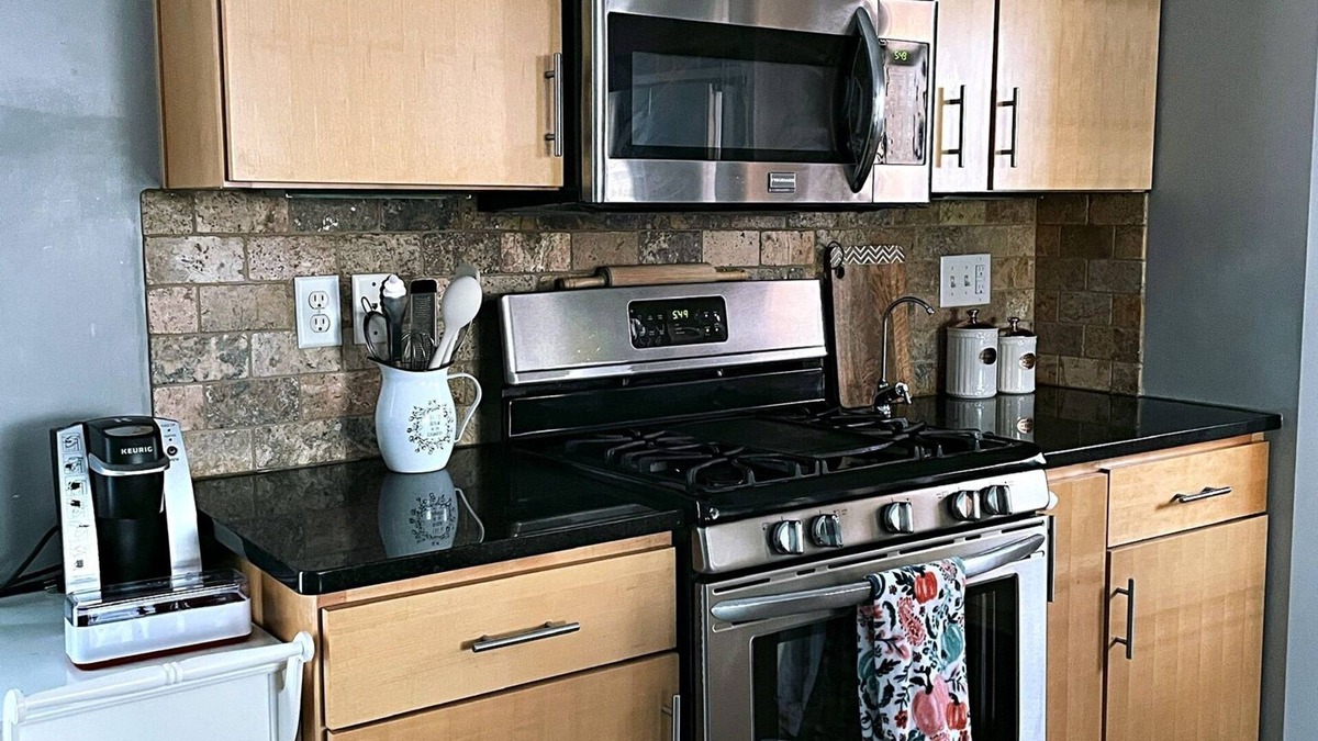 Rochester House | Modern, stylish home. Minutes to Mayo. Quiet neighborhood.