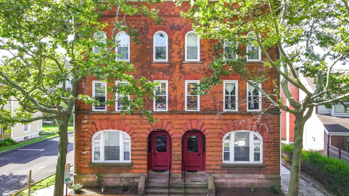 Mill River Apartment | Modern Stylish Unit in Wooster Sq, New Haven - This is a 29-night min booking