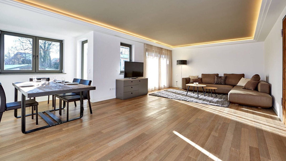 Murnau am Staffelsee Apartment | MODERN SUITE - 82sqm 1st floor - opt. 2 pers. - south-facing balcony, WLAN; NEW! SAUNA HOUSE!