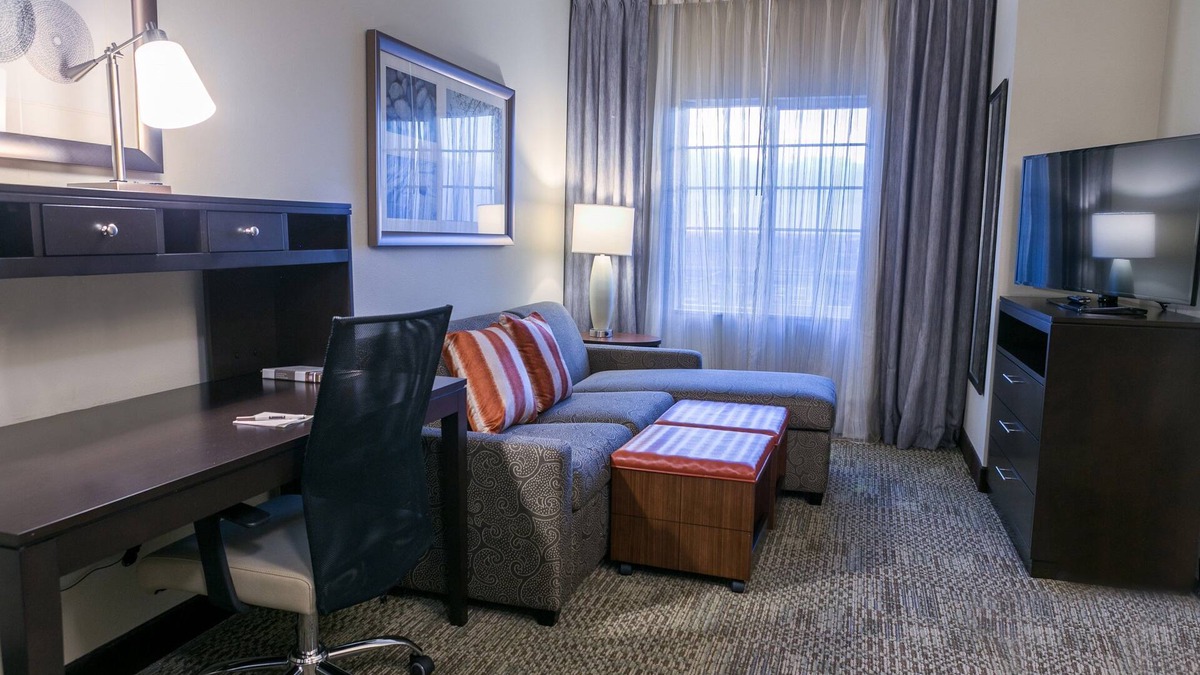 McNeil Condo | Modern Suite | 24h Business Center Access + Pool