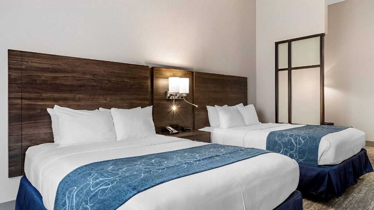 McDonough House | Modern Suite Will Make Your Stay Exceptional